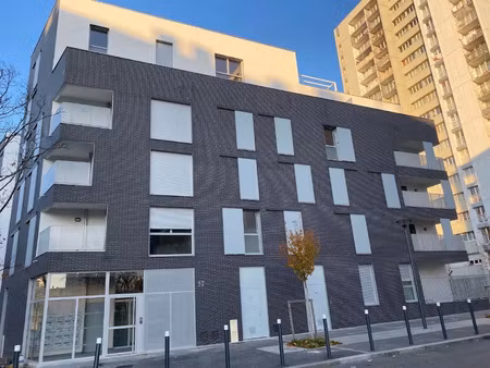 location appartement 2 pièces 59.68 m² à bobigny (93000)  876 €