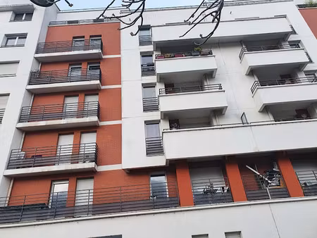 location appartement 5 pièces 109.77 m² à saint-denis (93200)  1 513 €