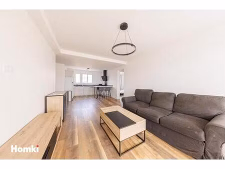 à vendre – superbe t3 traversant de 61 m² – dernier étage avec balcon & parking – clermont