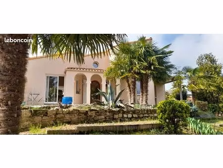 maison 6 pièces  144 m²