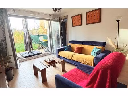 location appartement  m² t-3 à clamart  1 550 €