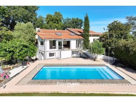 vend propriété familiale pour cause de mutation professionnelle