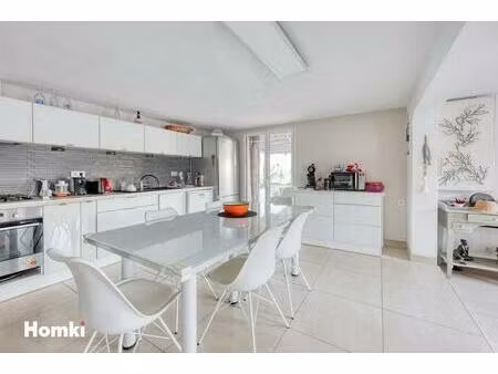 six fours proximite du centre maison de type 3/4 au calme sur une parcelle de 406 m² + un 