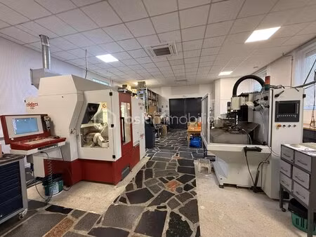 local commercial de 146 m² à savigny-sur-orge