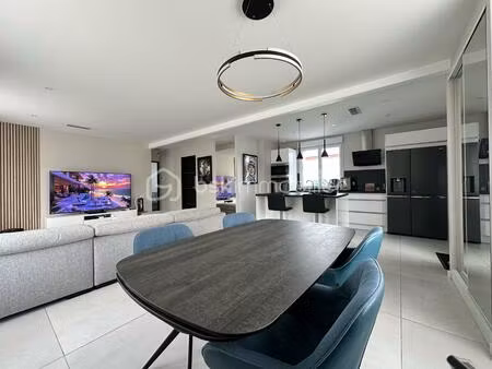 maison de 70 m² à vaux-le-penil