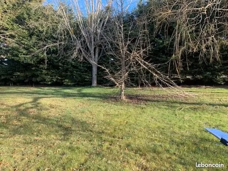 terrain 778 m² bullion