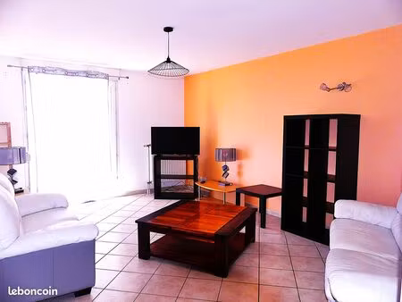 4 pièces  meublé  proche catane  82m2  garage et terrasse