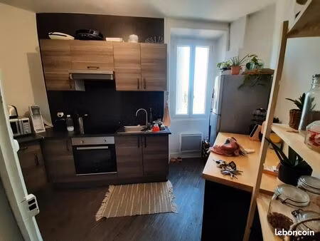 apparemment 3 pièces de 60 m²