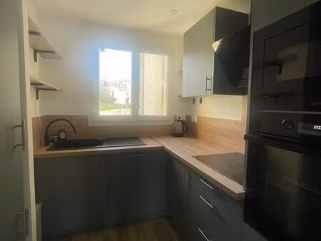 t4 meublé 58 m2 - 3 chambres - rénové - 4ieme