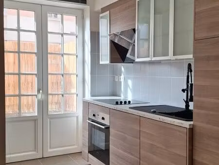 3 pièces  70 m2 elbeuf centre ville