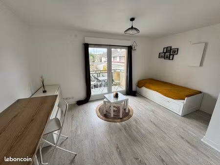 à louer – studio 23 99 m² avec place de parking – évreux
