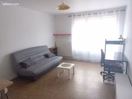 a louer studio meublé 30m2 centre evreux pour étudiant