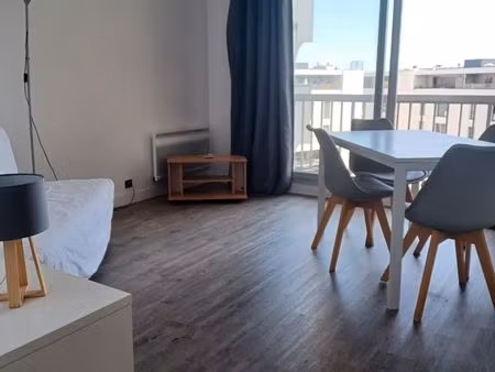 studio meublé 24m2  libre 1er avril