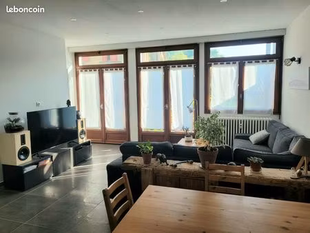 a louer appartement t3 - grand balcon - parking privé