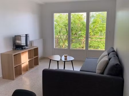 loue grand t2 meublé terrasse