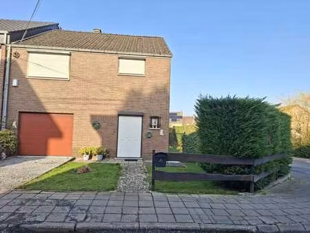 maison 3 façades  3 chambres à ans  jardin soigné et garage