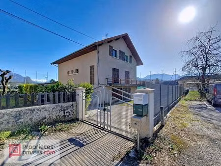 appartement - 4 pièces -82 m2 avec terrain et atelier