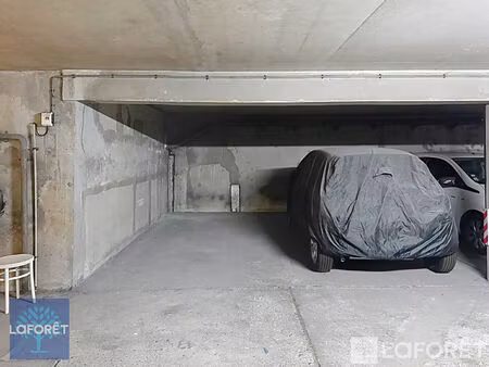 parking sécurisé vincennes est 12 m2