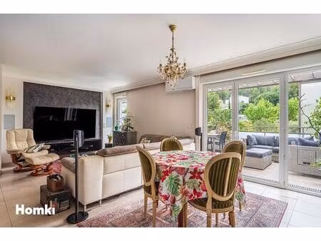 à vendre ! magnifique f3  récent  ascenseur  2 parkings privatifs plus cave (83160 la vale