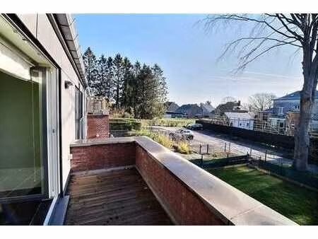 appartement en duplex de +/- 162 m² avec 3 chambres  1 salle