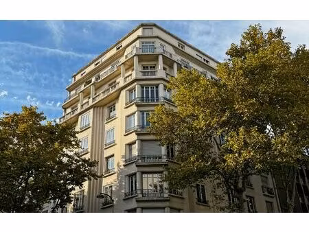 appartement lyon 6 224.03 m² t-8 à vendre  980 000 €