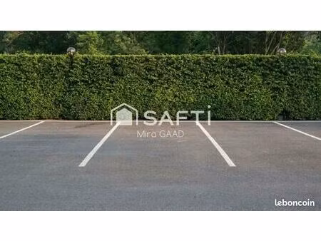 place parking centre castelginest