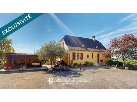 maison familiale avec une exceptionelle vue panoramique sur la vallée de la vézère