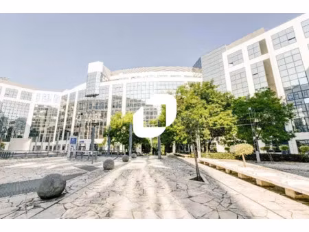 a louer  proche a4 et rer a