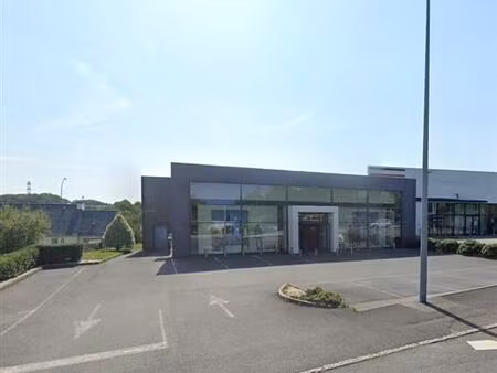 location commerce guipavas 450 m²