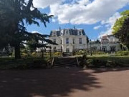 vente local commercial  45.02m²  chaville