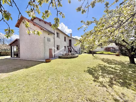 vente maison 7 pièces 189 m² à champs (63440)  179 900 €