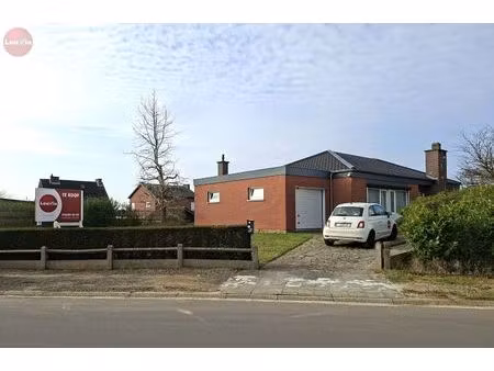 instapklare gelijkvloerse woning / 3 slpkms / garage / tuin / stadsrand