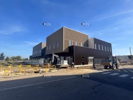 a vendre - bâtiment de 1 989 m² à buchelay (78)