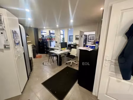 a vendre - entrepôt avec bureaux de 351 m²