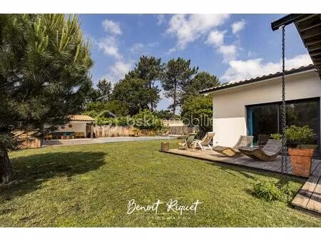 maison de 221 m² à lanton