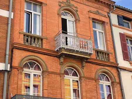 magnifique immeuble de 175m2