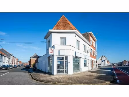 commercieel te koop in kortrijk met 2 slaapkamers