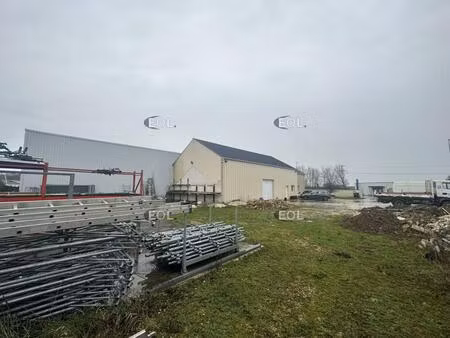 entrepôt avec bureaux de 296 m² à louer / à vendre - guignes (77)