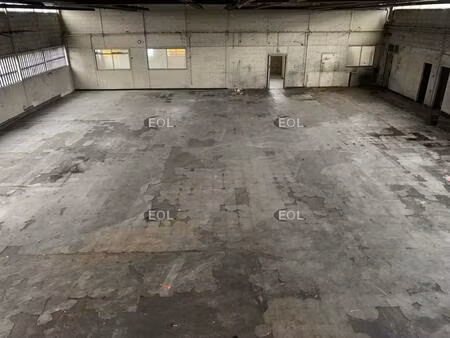 bâtiment indépendant très bien situé