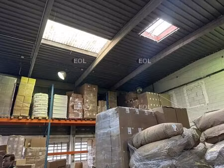 a vendre - entrepôt de 2 366 m²