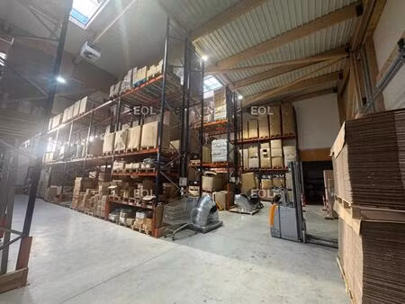 a vendre - bâtiment d'entrepôt avec bureaux de 1 032 m²