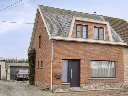 huis te koop in leest met 2 slaapkamers