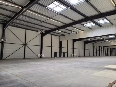 entrepot à louer saint-priest