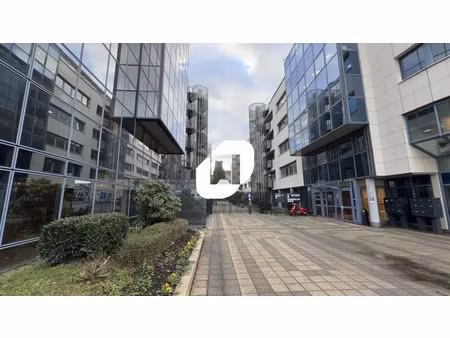 a louer  plateau aménagé avec de belles prestations