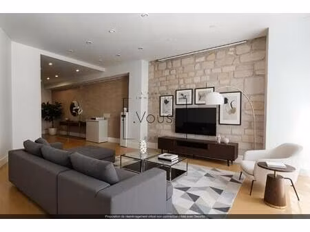 loft aménageable à deux pas du canal-saint-martin (paris xe)