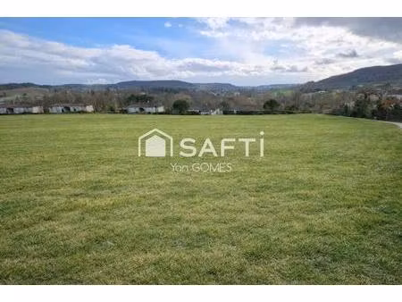 terrain constructible 823 m² – cadre paisible