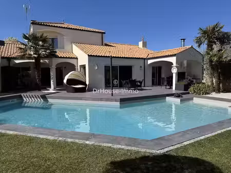 vente maison 6 pièces 183 m² à chateau-d'olonne (85180)  950 000 €