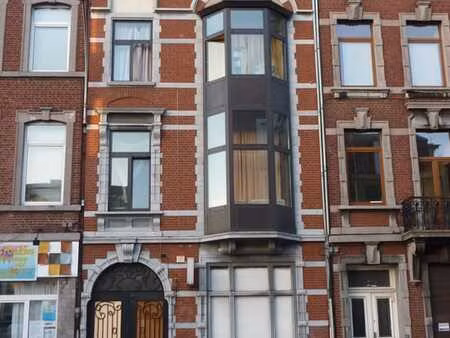 quartier longdoz - duplex en façade avant - une chambre