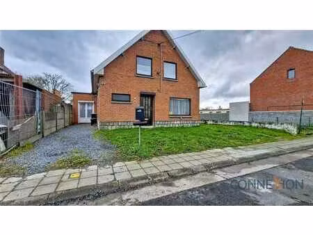 villa 4 chambres bien située