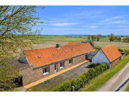 maison fermette 2 chambres avec annexes sur terrain de 2885m